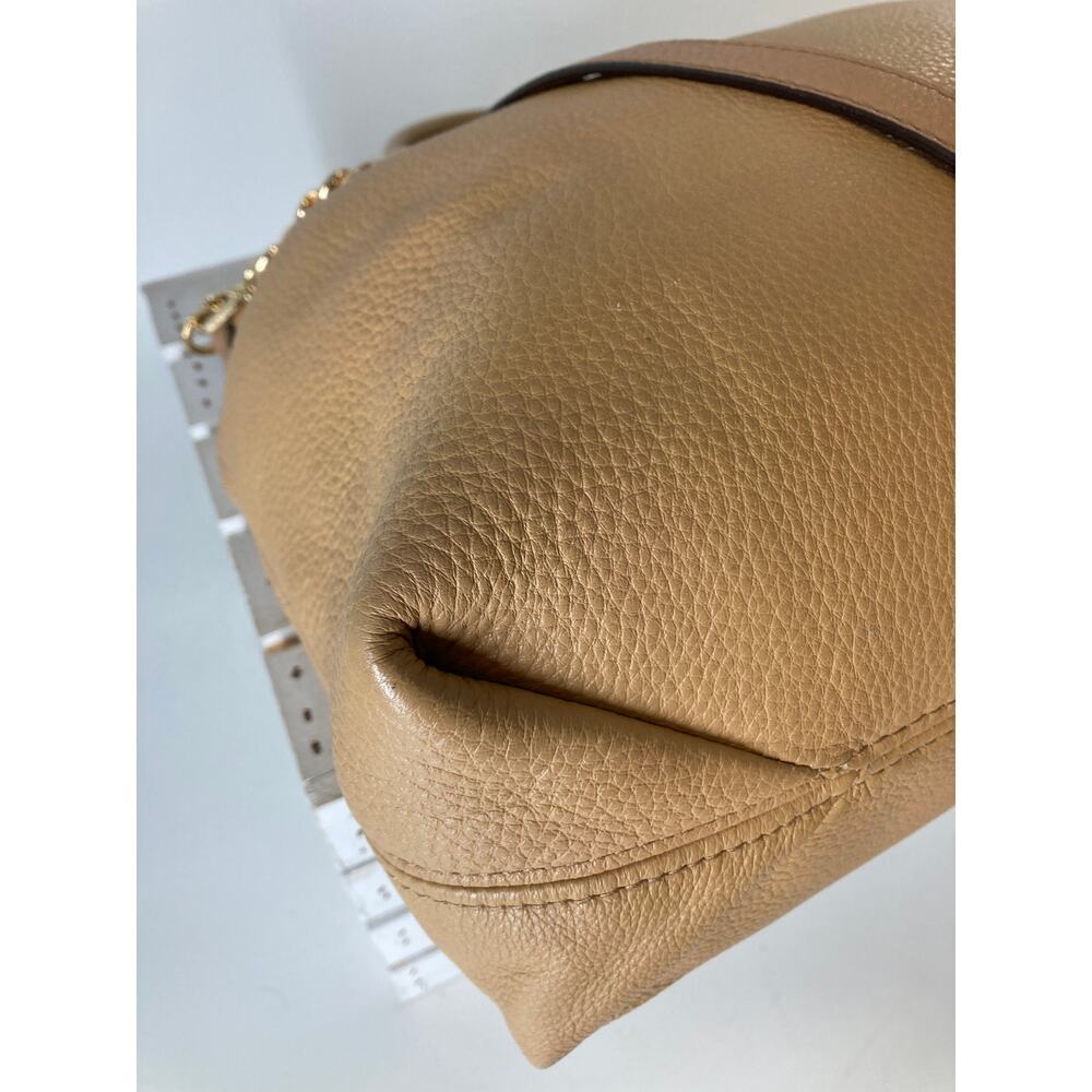 MICHAEL KORS, LARGE CAMEL LEATHER CROSSBODY BAG WITH TASSEL - Picture 9 of 16